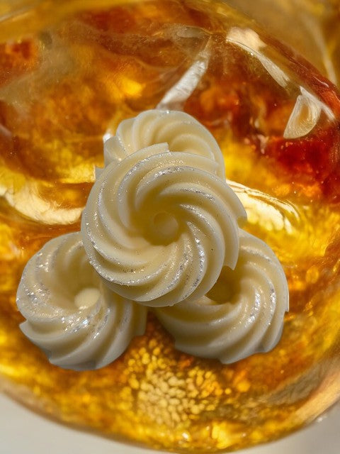 Fondant artisanal naturel parfumé, senteur Ambre Tonka, Parfum de Grasse