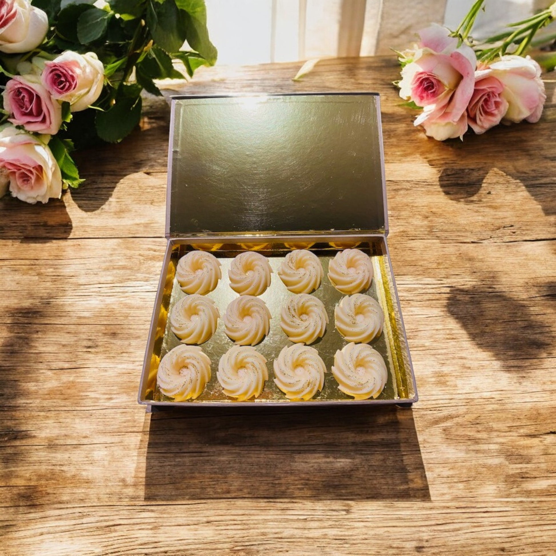 Coffret 12 fondants parfumés artisanaux naturels, senteur Rose Sauvage Parfum de Grasse 
